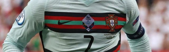 德甲推荐-梅开二度 破多项纪录 当选比赛最佳 C罗谢队友