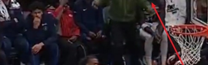 戈贝尔筐底放篮不进！场边麦丹无奈捂脸&amp;华子直接站起无语摊手